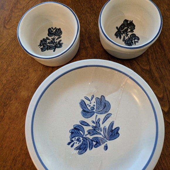 Pfaltzgraff Yorktowne Dishes | Poshmark Pfaltzgraff Yorktowne Dishes | Poshmark